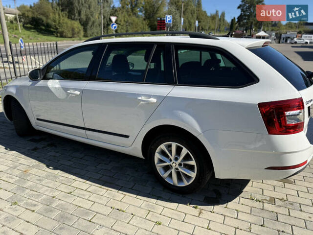 Шкода Октавия 2018 в Ровно на Automoto.ua Белый Шкода Октавия, объемом двигателя 1.6 л и пробегом 196 тыс. км за 14300 $, фото 3 на Automoto.ua