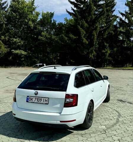 Білий Шкода Октавія, об'ємом двигуна 1.98 л та пробігом 223 тис. км за 18999 $, фото 12 на Automoto.ua