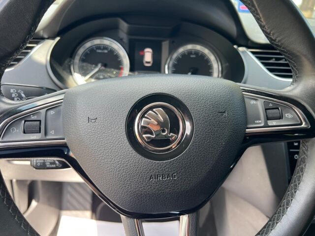 Белый Шкода Октавия, объемом двигателя 2 л и пробегом 209 тыс. км за 16990 $, фото 21 на Automoto.ua