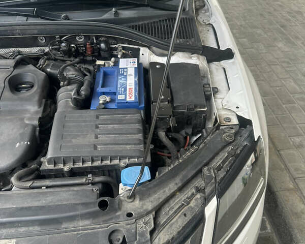 Шкода Октавия 2018 в Львове на Automoto.ua Белый Шкода Октавия, объемом двигателя 1.97 л и пробегом 198 тыс. км за 13600 $, фото 27 на Automoto.ua