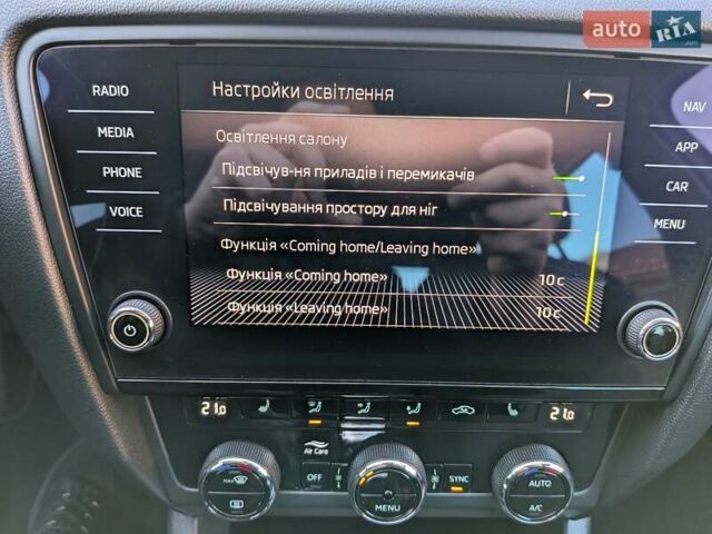 Білий Шкода Октавія, об'ємом двигуна 1.6 л та пробігом 210 тис. км за 14350 $, фото 47 на Automoto.ua