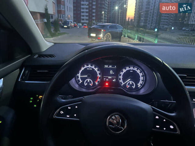 Белый Шкода Октавия, объемом двигателя 1.6 л и пробегом 214 тыс. км за 13500 $, фото 16 на Automoto.ua