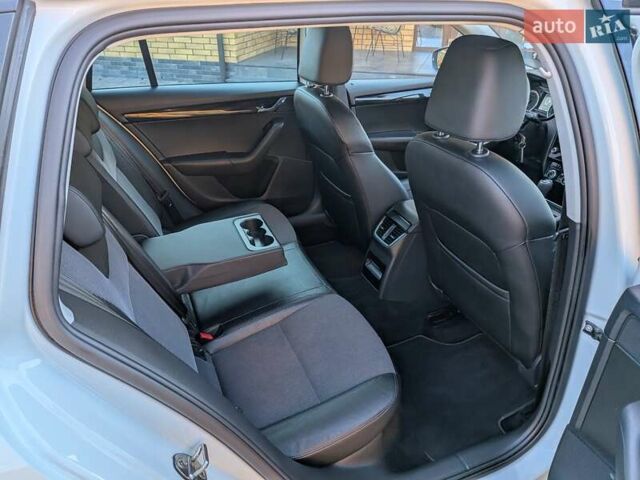 Білий Шкода Октавія, об'ємом двигуна 1.6 л та пробігом 210 тис. км за 14350 $, фото 27 на Automoto.ua