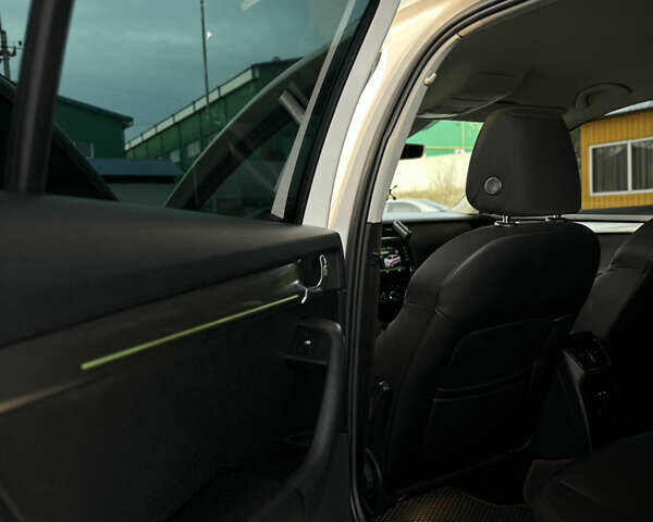 Білий Шкода Октавія, об'ємом двигуна 1.97 л та пробігом 225 тис. км за 15499 $, фото 17 на Automoto.ua