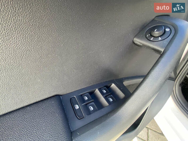 Білий Шкода Октавія, об'ємом двигуна 1.97 л та пробігом 210 тис. км за 14500 $, фото 21 на Automoto.ua