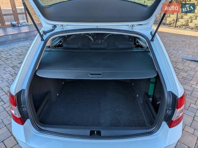 Білий Шкода Октавія, об'ємом двигуна 1.6 л та пробігом 210 тис. км за 14350 $, фото 24 на Automoto.ua