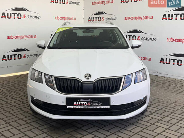 Белый Шкода Октавия, объемом двигателя 1.6 л и пробегом 209 тыс. км за 15950 $, фото 1 на Automoto.ua