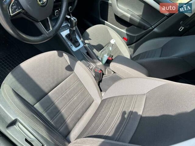 Белый Шкода Октавия, объемом двигателя 1.6 л и пробегом 195 тыс. км за 14700 $, фото 21 на Automoto.ua