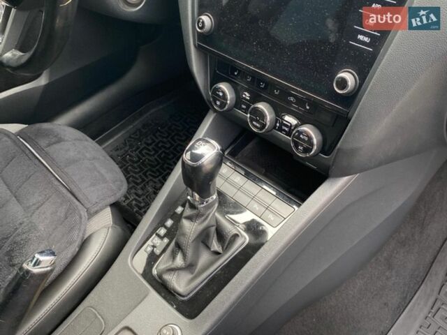 Белый Шкода Октавия, объемом двигателя 1.97 л и пробегом 147 тыс. км за 17500 $, фото 19 на Automoto.ua