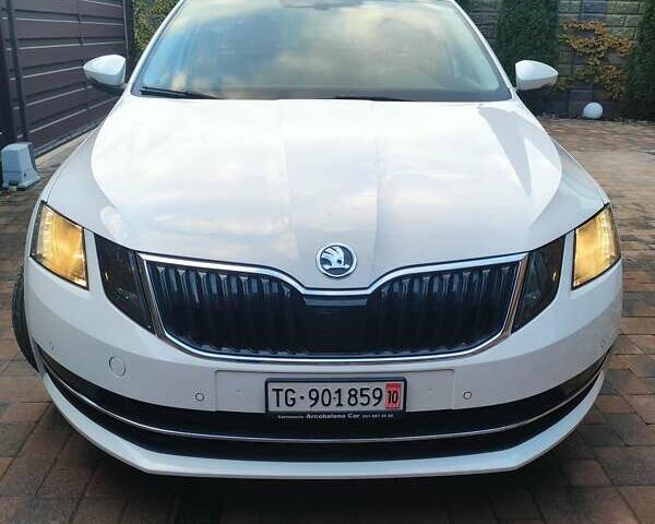 Белый Шкода Октавия, объемом двигателя 2 л и пробегом 271 тыс. км за 14399 $, фото 3 на Automoto.ua