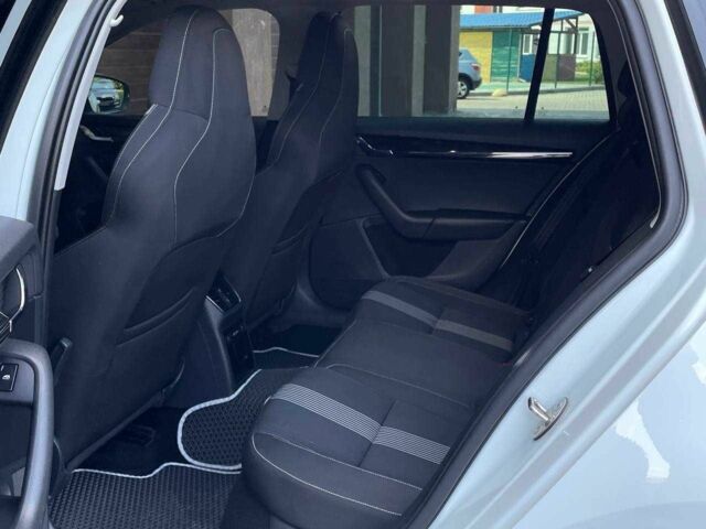 Белый Шкода Октавия, объемом двигателя 2 л и пробегом 324 тыс. км за 15699 $, фото 16 на Automoto.ua