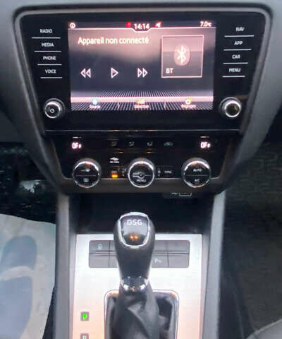 Белый Шкода Октавия, объемом двигателя 1.97 л и пробегом 210 тыс. км за 13999 $, фото 9 на Automoto.ua