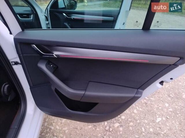 Білий Шкода Октавія, об'ємом двигуна 1.97 л та пробігом 231 тис. км за 16900 $, фото 21 на Automoto.ua