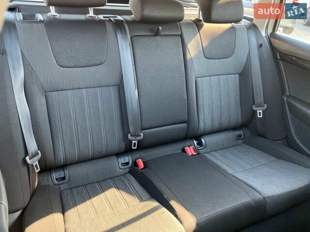 Білий Шкода Октавія, об'ємом двигуна 2 л та пробігом 330 тис. км за 15800 $, фото 1 на Automoto.ua