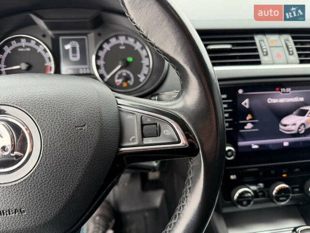 Белый Шкода Октавия, объемом двигателя 2 л и пробегом 297 тыс. км за 14999 $, фото 60 на Automoto.ua