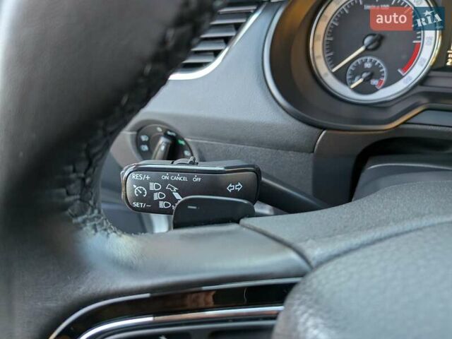 Білий Шкода Октавія, об'ємом двигуна 1.6 л та пробігом 210 тис. км за 14350 $, фото 31 на Automoto.ua