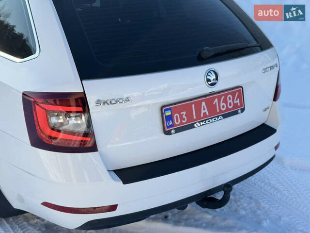 Белый Шкода Октавия, объемом двигателя 2 л и пробегом 211 тыс. км за 16900 $, фото 13 на Automoto.ua