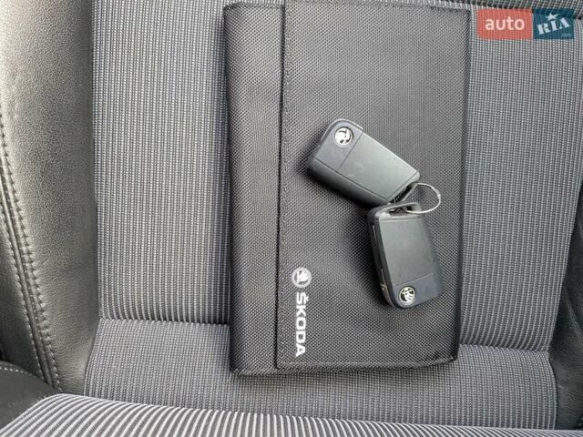 Білий Шкода Октавія, об'ємом двигуна 1.6 л та пробігом 210 тис. км за 14350 $, фото 57 на Automoto.ua