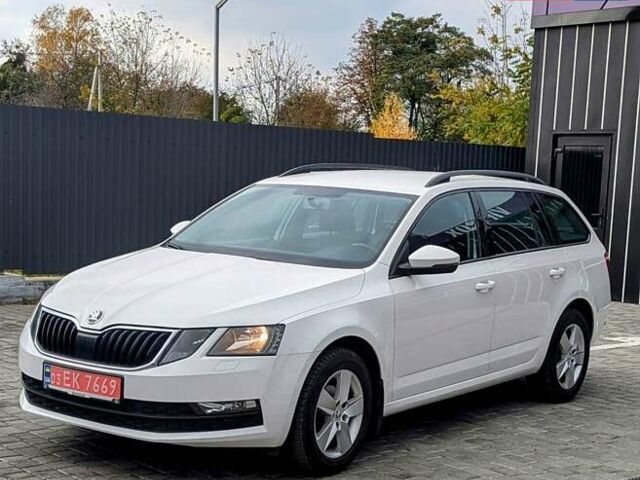 Белый Шкода Октавия, объемом двигателя 1.6 л и пробегом 250 тыс. км за 11900 $, фото 18 на Automoto.ua