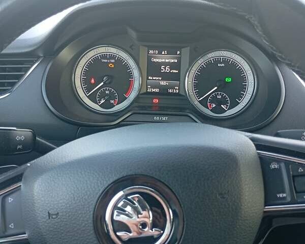 Білий Шкода Октавія, об'ємом двигуна 1.6 л та пробігом 223 тис. км за 15950 $, фото 14 на Automoto.ua