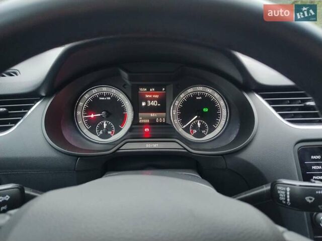 Білий Шкода Октавія, об'ємом двигуна 1.97 л та пробігом 231 тис. км за 16900 $, фото 12 на Automoto.ua