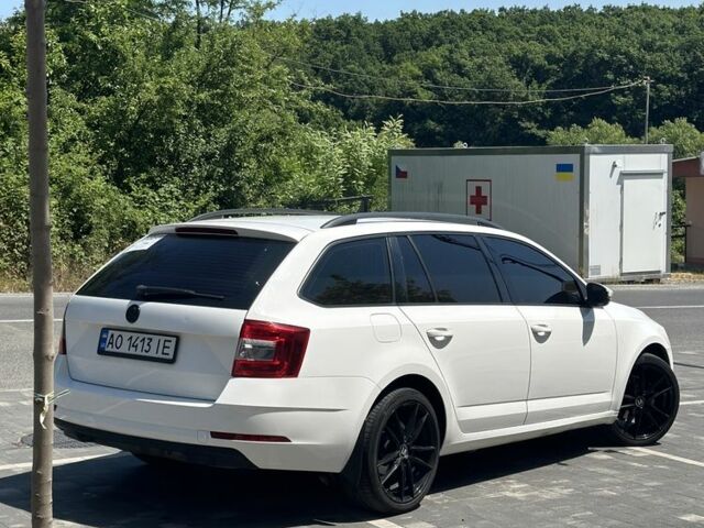 Білий Шкода Октавія, об'ємом двигуна 1.6 л та пробігом 300 тис. км за 12800 $, фото 3 на Automoto.ua