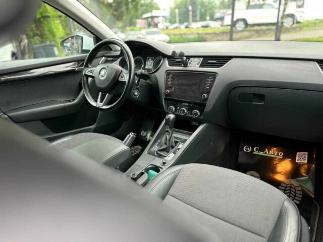 Білий Шкода Октавія, об'ємом двигуна 2 л та пробігом 234 тис. км за 15500 $, фото 9 на Automoto.ua