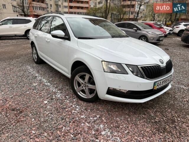 Білий Шкода Октавія, об'ємом двигуна 1.97 л та пробігом 200 тис. км за 16600 $, фото 1 на Automoto.ua