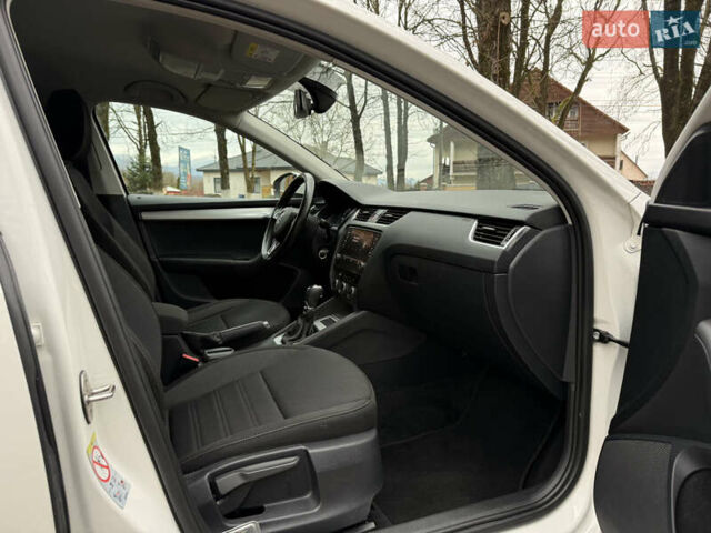 Белый Шкода Октавия, объемом двигателя 2 л и пробегом 197 тыс. км за 14200 $, фото 31 на Automoto.ua