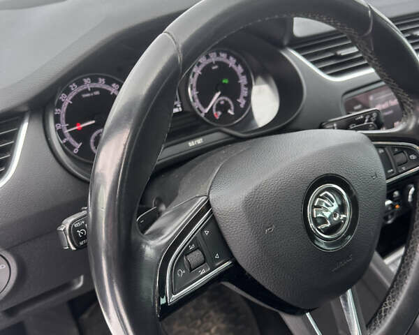 Білий Шкода Октавія, об'ємом двигуна 2.01 л та пробігом 235 тис. км за 14000 $, фото 12 на Automoto.ua