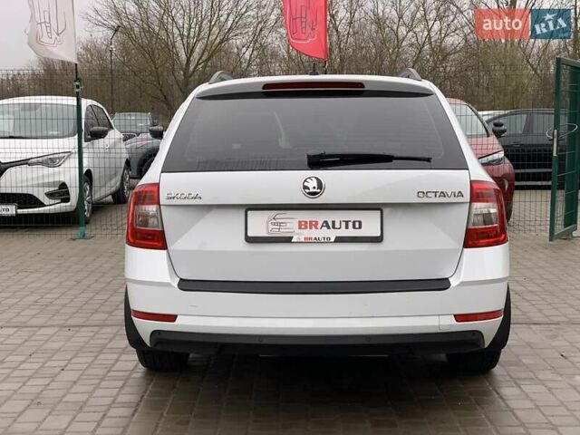 Білий Шкода Октавія, об'ємом двигуна 1.6 л та пробігом 202 тис. км за 16655 $, фото 16 на Automoto.ua