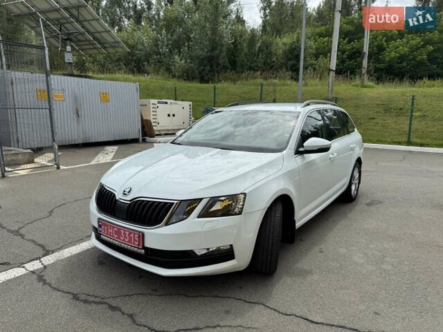 Шкода Октавія 2019 у Ирпене на Automoto.ua Білий Шкода Октавія, об'ємом двигуна 2 л та пробігом 280 тис. км за 14800 $, фото 47 на Automoto.ua