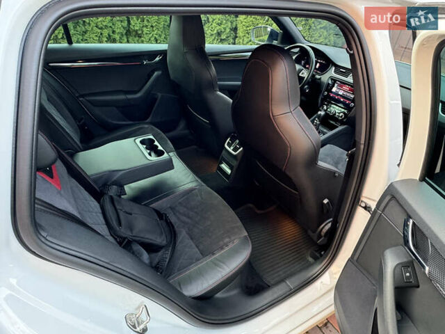 Білий Шкода Октавія, об'ємом двигуна 1.97 л та пробігом 181 тис. км за 20499 $, фото 41 на Automoto.ua