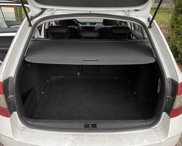 Белый Шкода Октавия, объемом двигателя 1.6 л и пробегом 212 тыс. км за 14500 $, фото 30 на Automoto.ua