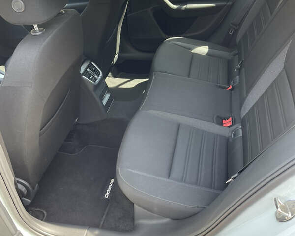 Белый Шкода Октавия, объемом двигателя 1.6 л и пробегом 212 тыс. км за 14500 $, фото 17 на Automoto.ua