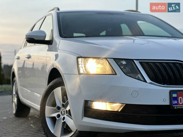 Білий Шкода Октавія, об'ємом двигуна 2 л та пробігом 217 тис. км за 14499 $, фото 14 на Automoto.ua