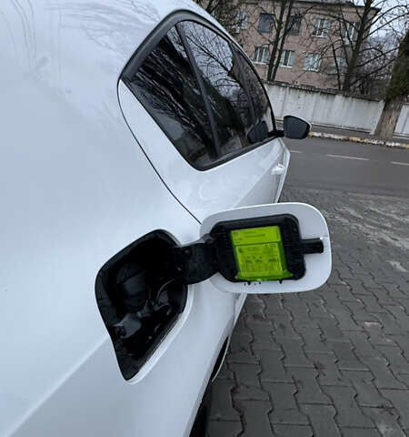 Белый Шкода Октавия, объемом двигателя 1.4 л и пробегом 75 тыс. км за 16500 $, фото 22 на Automoto.ua