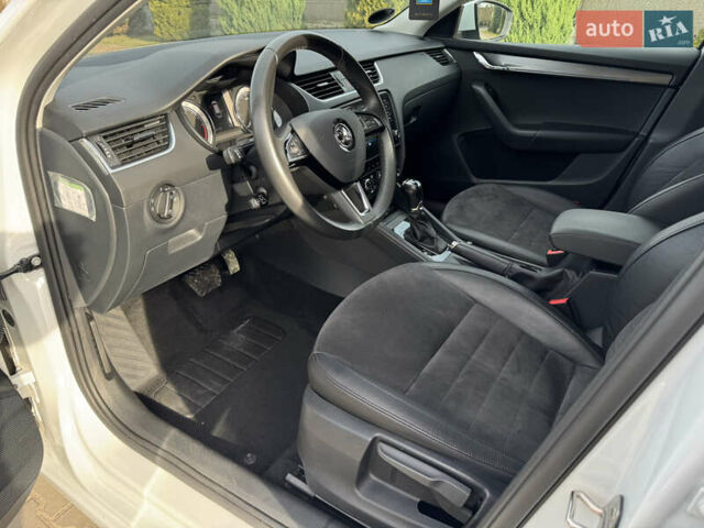 Белый Шкода Октавия, объемом двигателя 2 л и пробегом 191 тыс. км за 16650 $, фото 16 на Automoto.ua