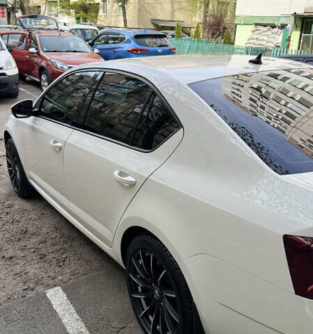 Белый Шкода Октавия, объемом двигателя 1.4 л и пробегом 75 тыс. км за 16500 $, фото 46 на Automoto.ua