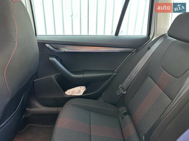 Белый Шкода Октавия, объемом двигателя 2 л и пробегом 317 тыс. км за 14700 $, фото 8 на Automoto.ua