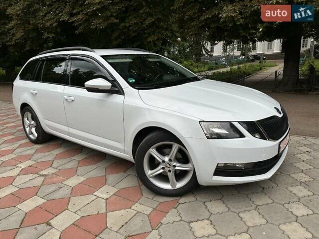 Белый Шкода Октавия, объемом двигателя 1.6 л и пробегом 260 тыс. км за 12200 $, фото 14 на Automoto.ua