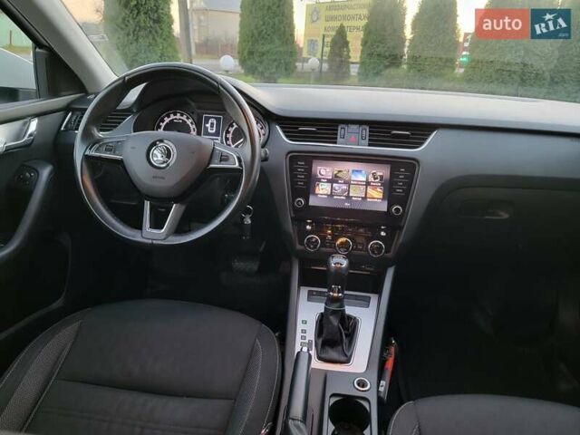 Білий Шкода Октавія, об'ємом двигуна 1.6 л та пробігом 218 тис. км за 13500 $, фото 28 на Automoto.ua