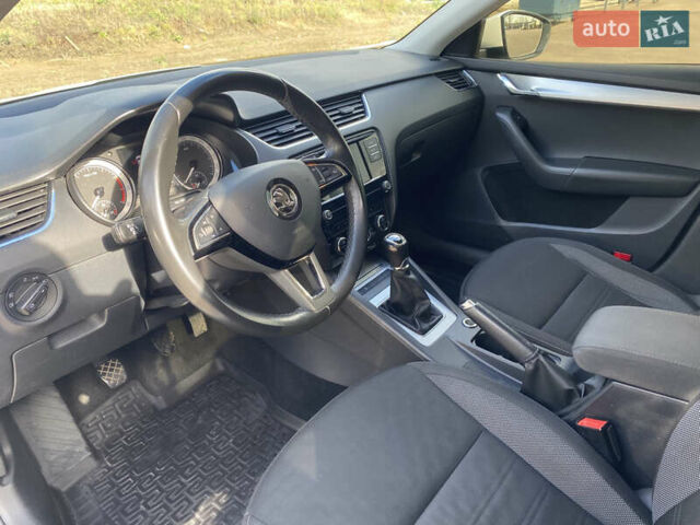 Білий Шкода Октавія, об'ємом двигуна 1.4 л та пробігом 186 тис. км за 12300 $, фото 8 на Automoto.ua