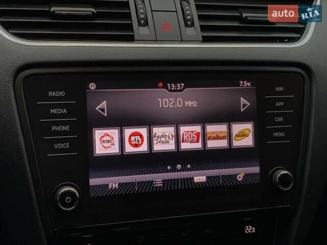 Білий Шкода Октавія, об'ємом двигуна 1.6 л та пробігом 202 тис. км за 16655 $, фото 49 на Automoto.ua