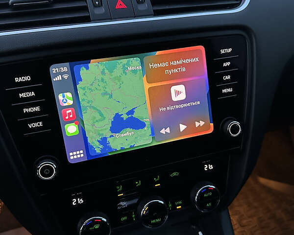 Белый Шкода Октавия, объемом двигателя 2 л и пробегом 257 тыс. км за 14000 $, фото 26 на Automoto.ua