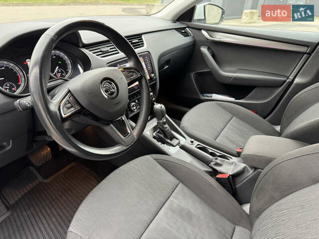 Белый Шкода Октавия, объемом двигателя 1.6 л и пробегом 196 тыс. км за 15499 $, фото 49 на Automoto.ua