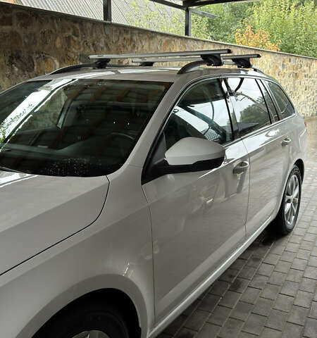 Белый Шкода Октавия, объемом двигателя 1.6 л и пробегом 262 тыс. км за 15500 $, фото 8 на Automoto.ua