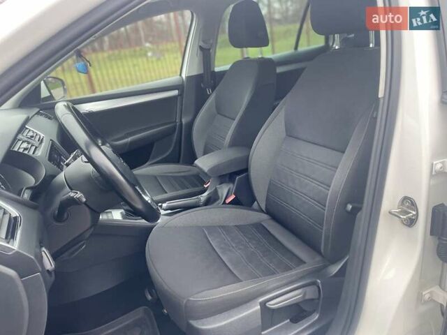 Білий Шкода Октавія, об'ємом двигуна 2 л та пробігом 218 тис. км за 13999 $, фото 49 на Automoto.ua