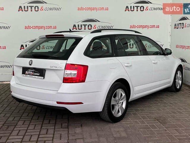 Белый Шкода Октавия, объемом двигателя 1.97 л и пробегом 188 тыс. км за 17750 $, фото 2 на Automoto.ua
