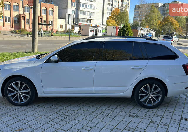 Белый Шкода Октавия, объемом двигателя 2 л и пробегом 201 тыс. км за 14300 $, фото 3 на Automoto.ua